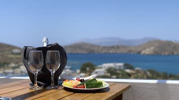 Apartment, 2 Bedrooms, Sea View | Terrace/patio