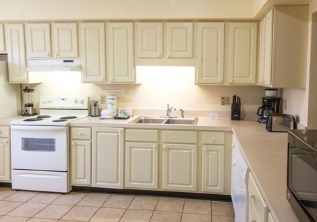 Deercreek Townhomes - Image 4