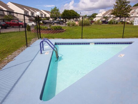 Deercreek Townhomes - Image 16