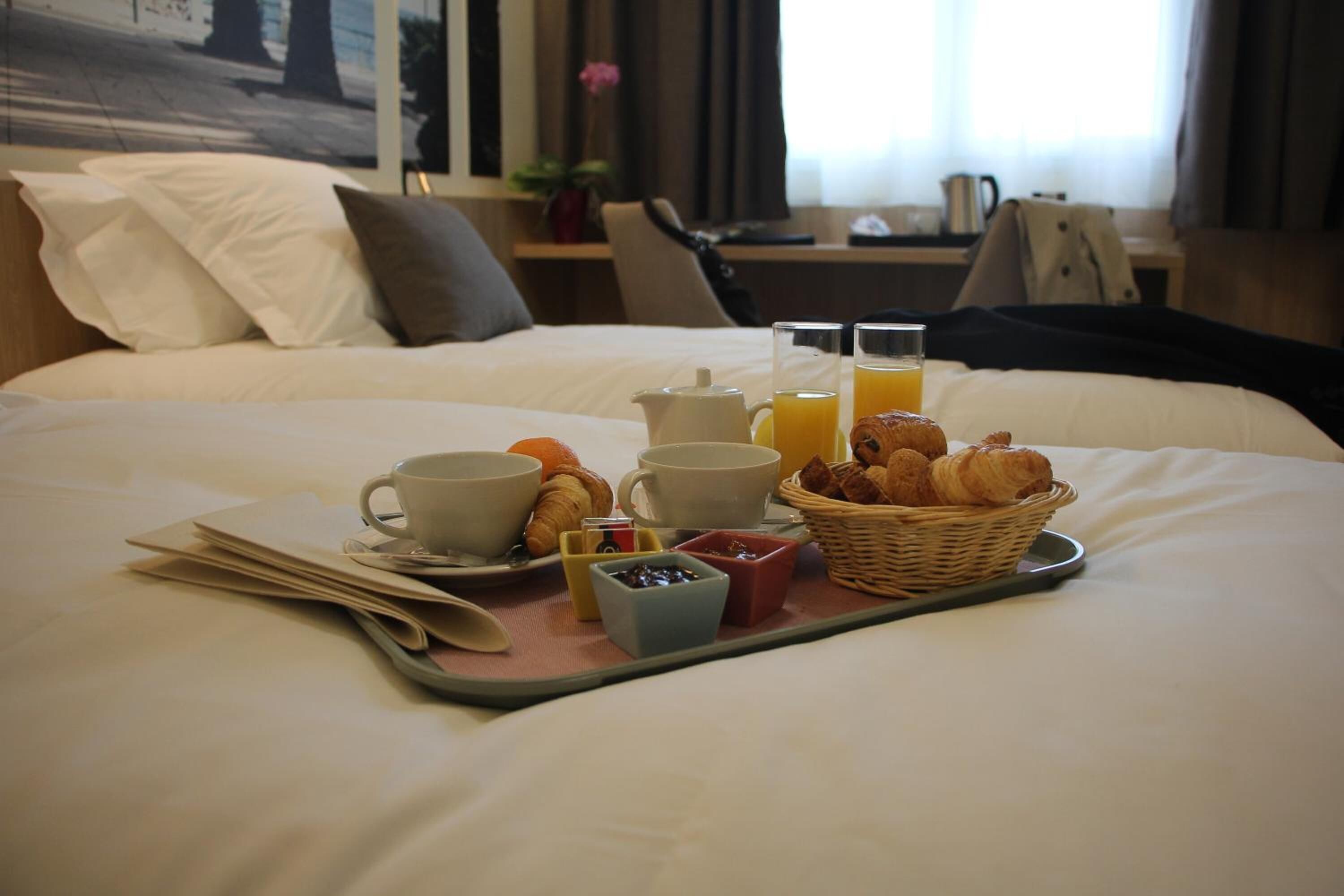 premium bedding, pillow-top beds, desk, soundproofing