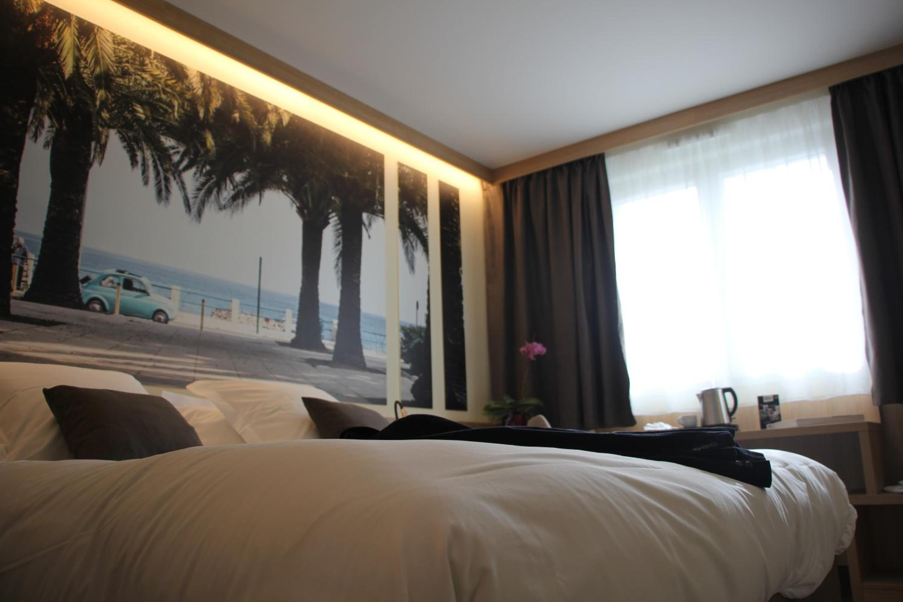 premium bedding, pillow-top beds, desk, soundproofing