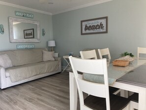 Standard Suite, Kitchenette, Beachfront | Living room