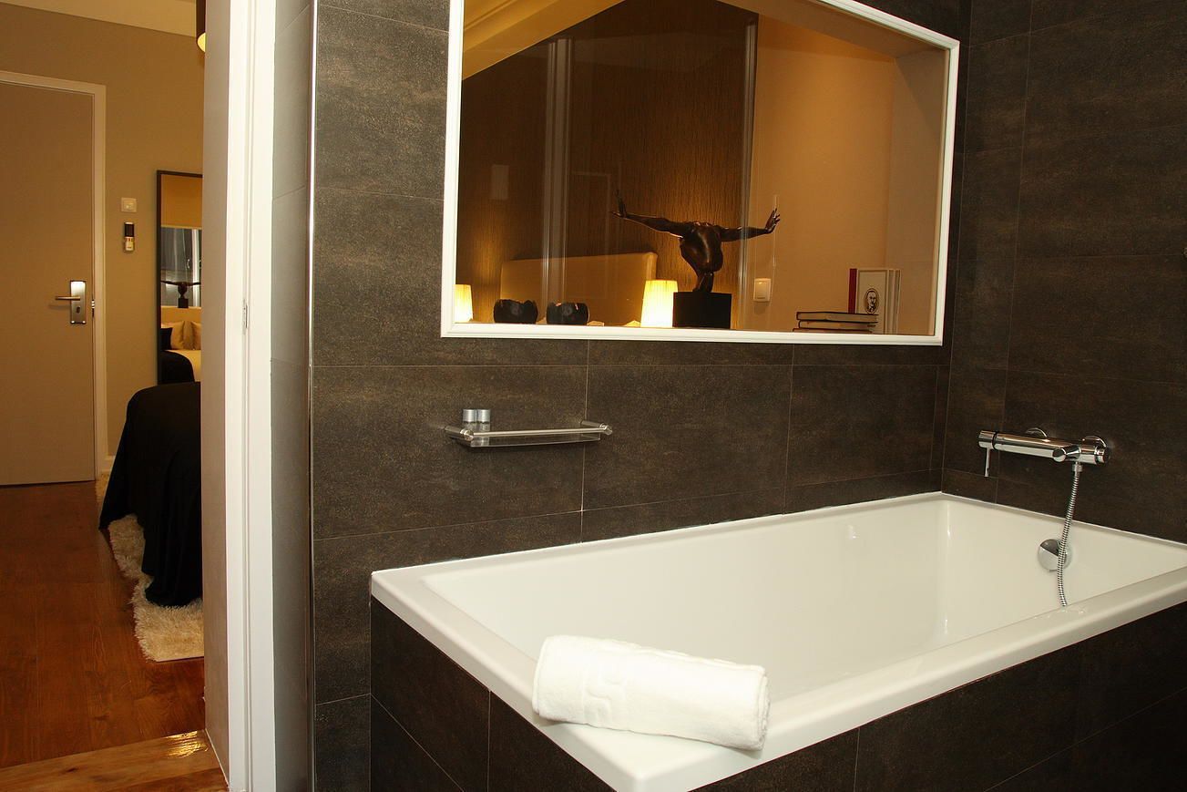 Photo - Castilho House