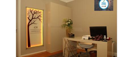 Minibar, safe på rommet, blendingsgardiner og lydisolert