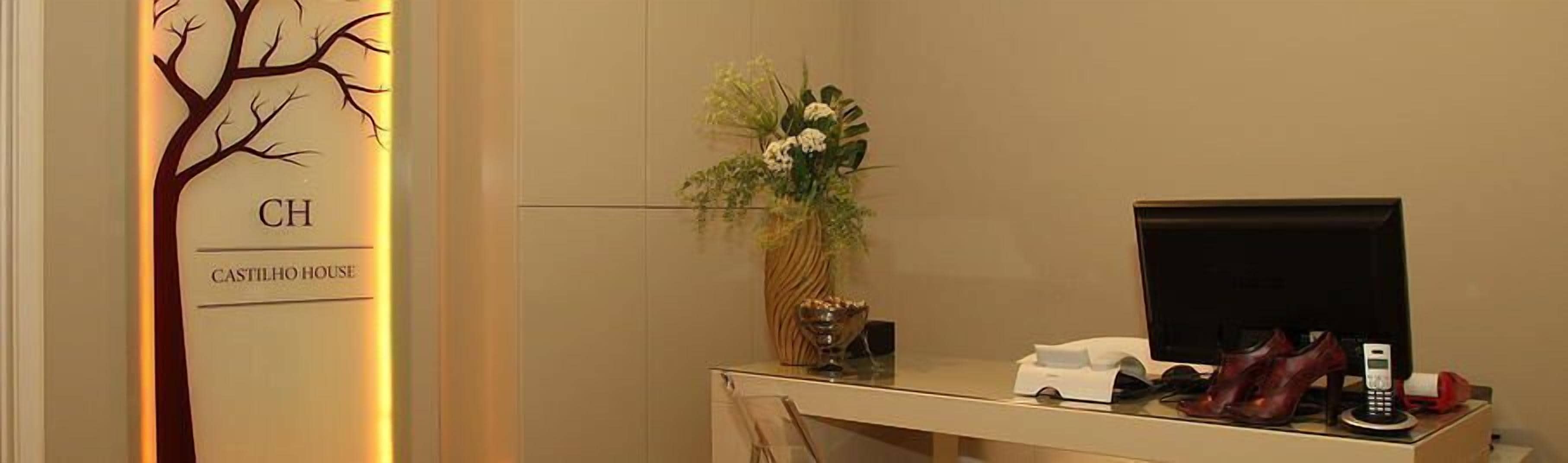 Photo - Castilho House