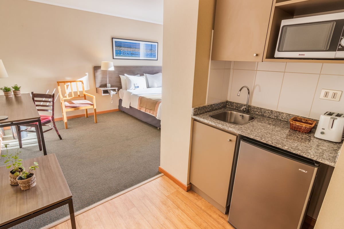 standard studio | 1 bedroom, in-room safe, desk, blackout curtains