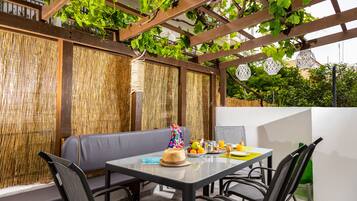 Leilighet – deluxe | Hageutsikt