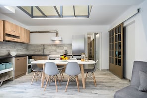 Deluxe Apartment | Living room | TV - Lefka Hotel, Apartments & Studios (Rhodes)