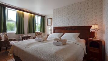 Standard Double or Twin Room | 1 bedroom, premium bedding, desk, blackout drapes