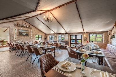 Boutique Hotel Anna by EJ Hotels