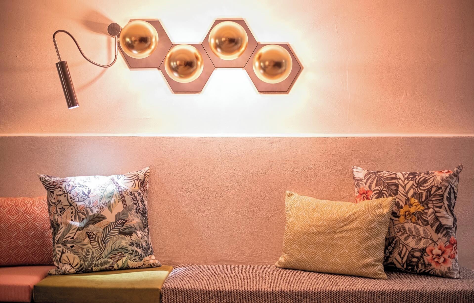 sauna, hot tub, steam room