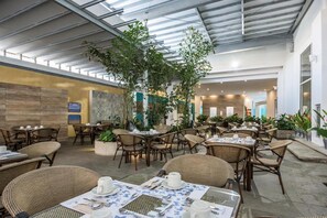 Restaurant - Pop Art Hotel CLC Mamonal Cartagena (Cartagena)