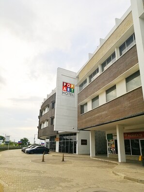 Fachada da propriedade