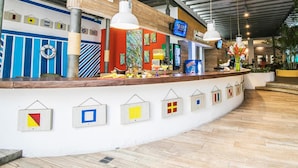 Restaurant - Pop Art Hotel CLC Mamonal Cartagena (Cartagena)