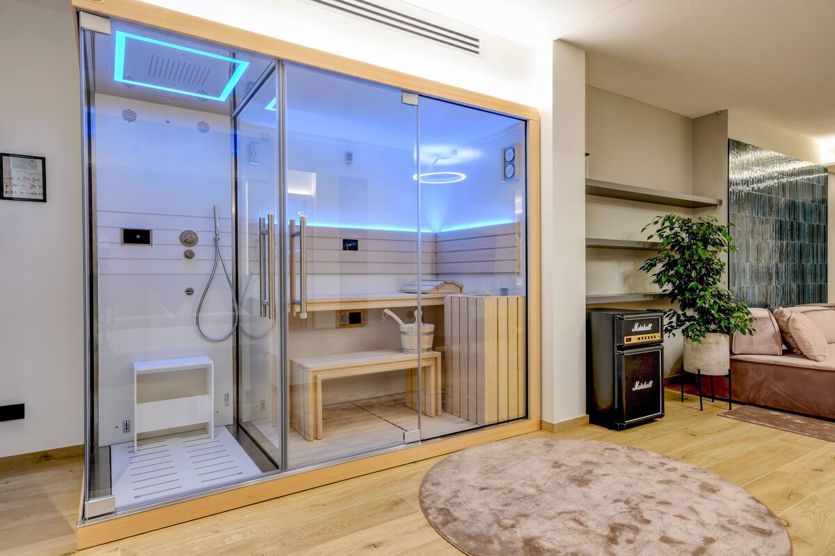 suite, lake view (suite spa) | 1 bedroom, minibar, in-room safe, individually decorated