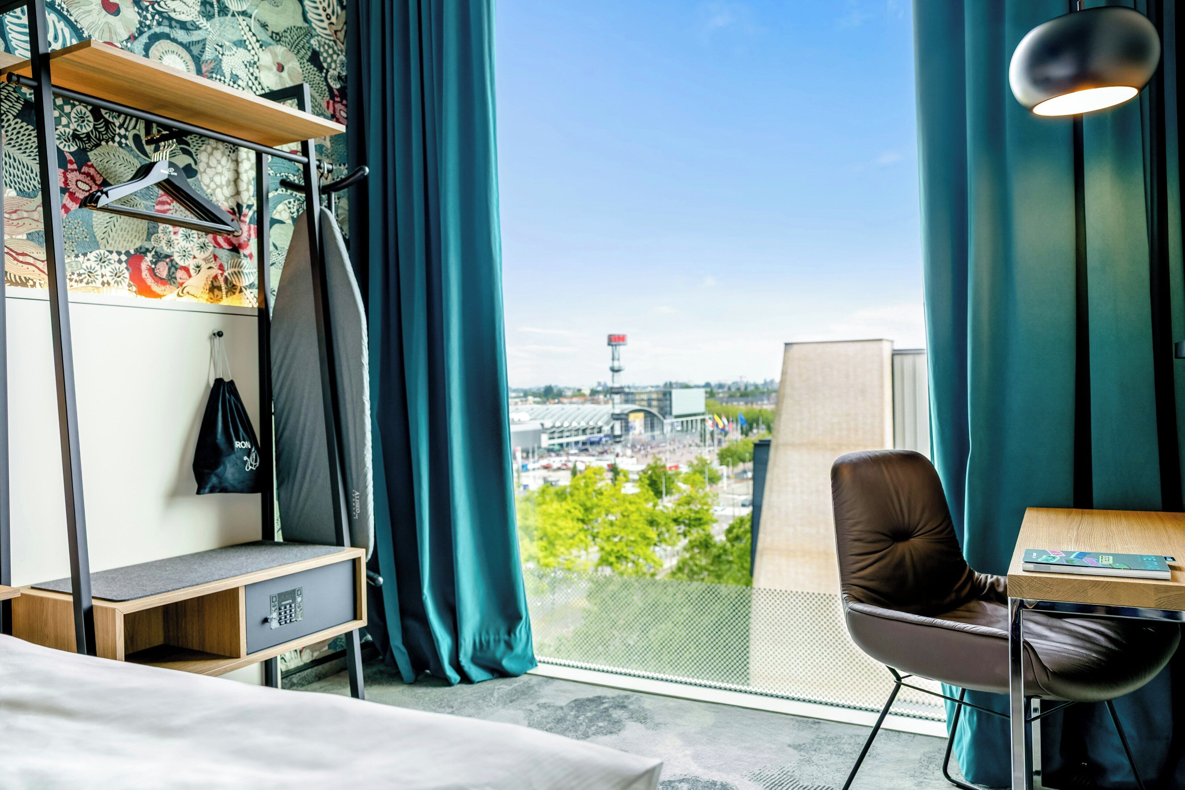 Room (The One)