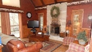 Living room - Moose Tracks Lodge (Galena)