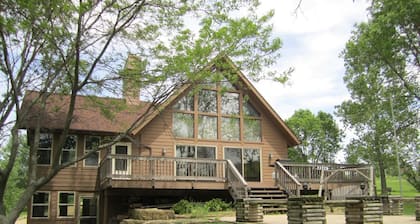 Moose Tracks Lodge