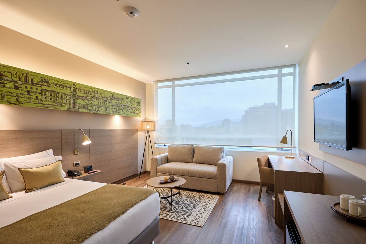 Superior-rum - 1 dubbelsÀng | SÀngtillbehör av högsta kvalitet och minibar