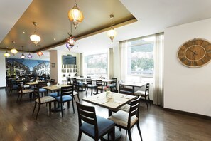 Breakfast served - Hotel bh Usaquen (Bogotá)