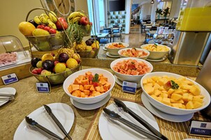 Daily buffet breakfast for a fee