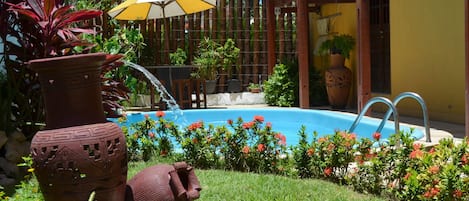 Habitación básica con 1 cama doble o 2 individuales | Vistas al jardín