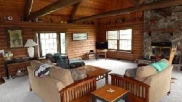 Rumah, 4 kamar tidur | 1 kamar tidur dan meja kerja