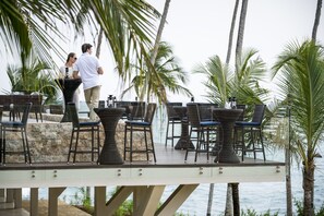 3 restaurants, breakfast, lunch, dinner served; Italian cuisine  - Anantara Peace Haven Tangalle Resort (Tangalle)