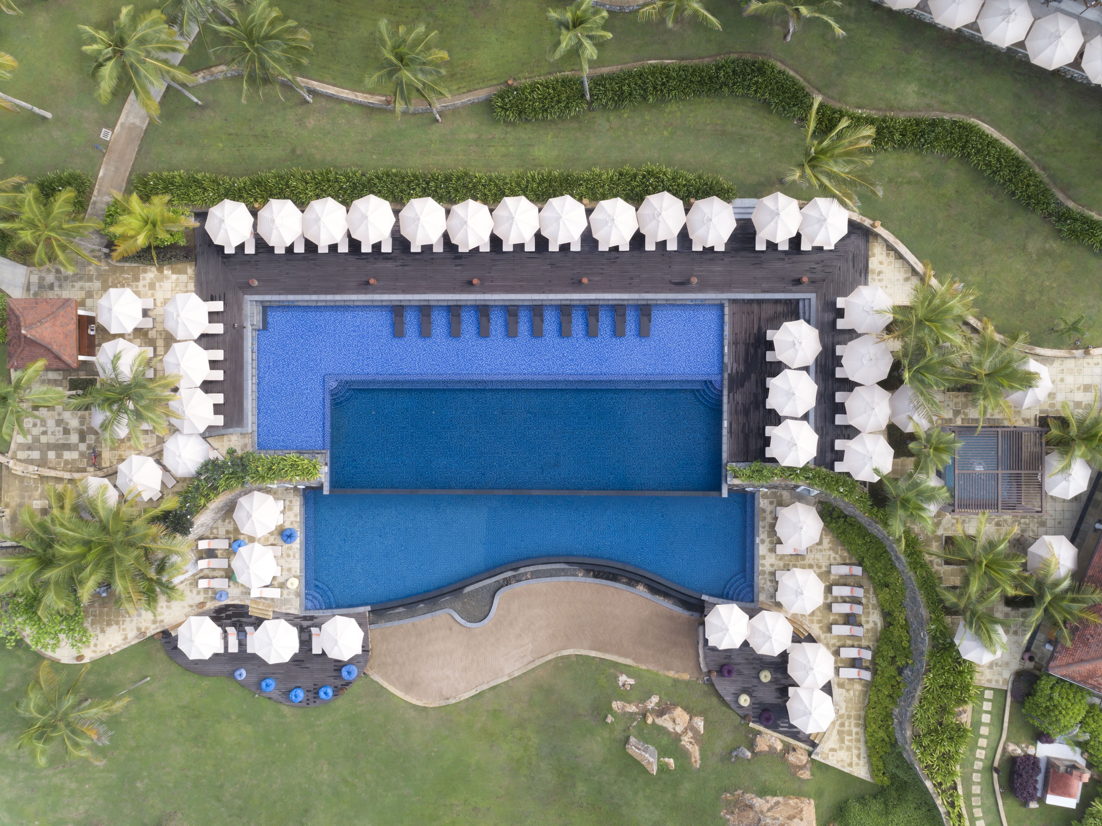 outdoor pool, pool umbrellas, pool loungers