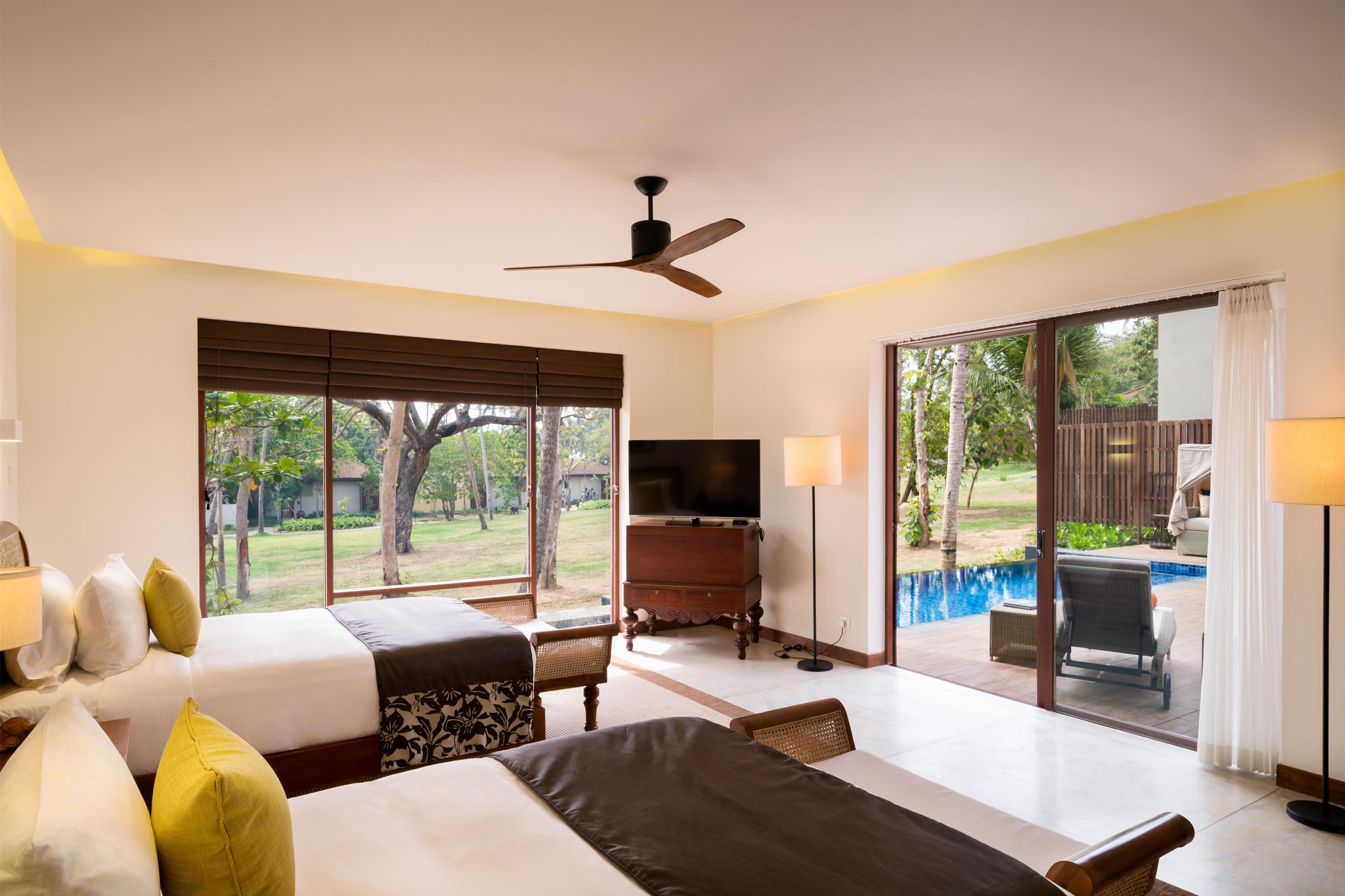 Premium bedding, minibar, in-room safe, desk