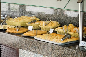 Desayuno buffet incluido todos los días 
