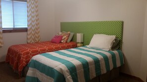 獨棟房屋, 5 間臥室 | 1 間臥室、書桌、熨斗/熨衣板、免費無線上網