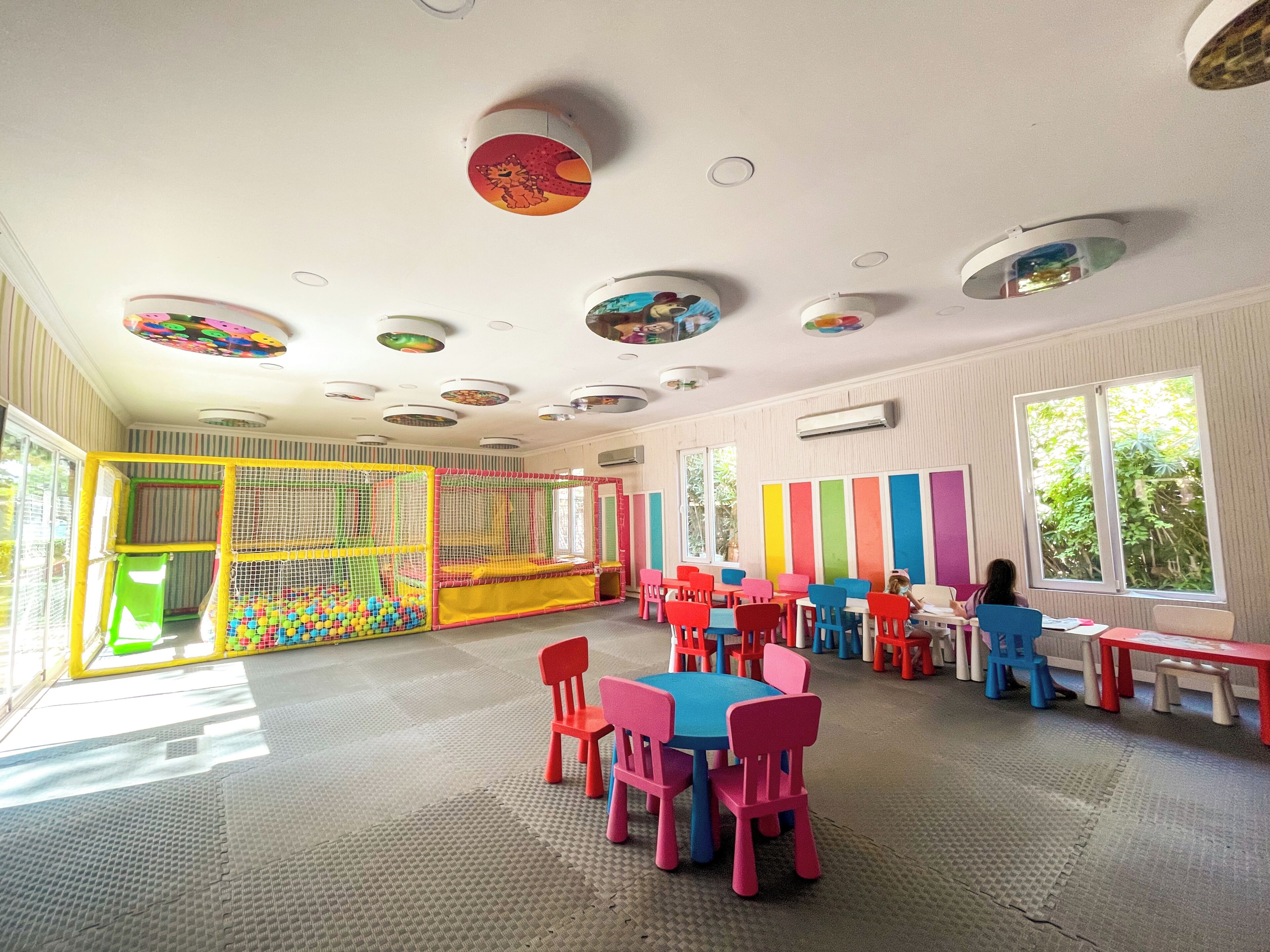 Children’s play area – indoor