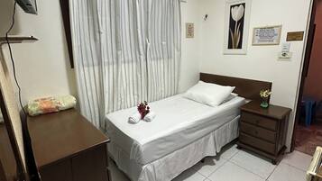 Standard Single Suite | Minibar, individually decorated, individually furnished, desk