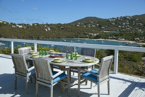 Tempat makan outdoor