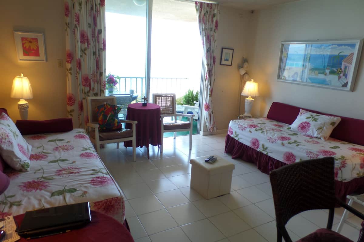 studio | wifi, bed sheets