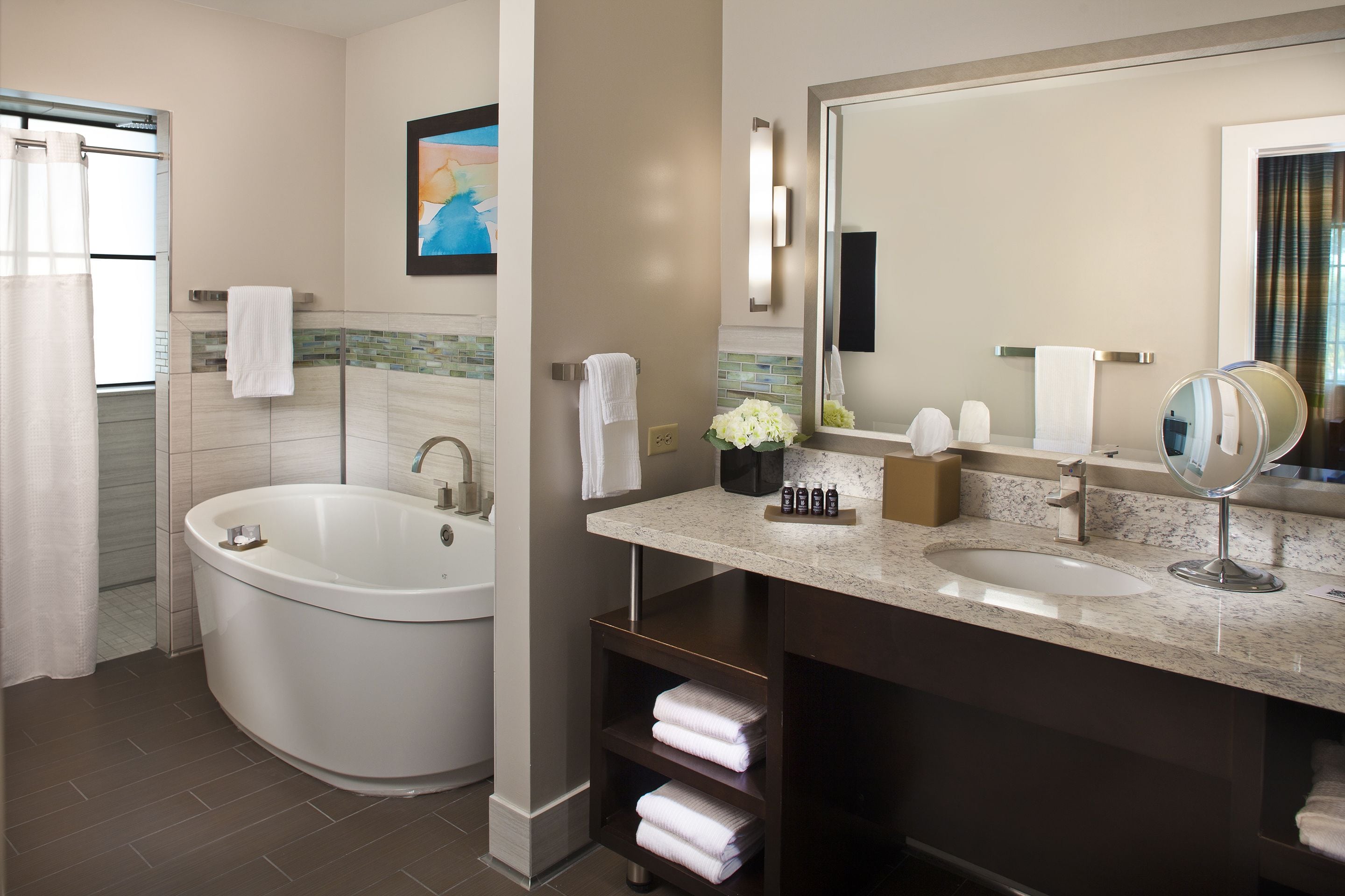 suite, 1 king bed, balcony | bathroom | free toiletries, towels