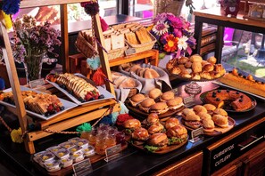 Free daily local cuisine breakfast 
