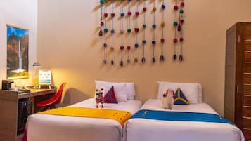 Traditional Quadruple Room | 1 bedroom, hypo-allergenic bedding, desk, laptop workspace