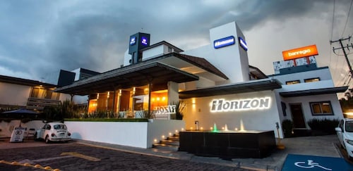 Hotel Horizon and Convention Center