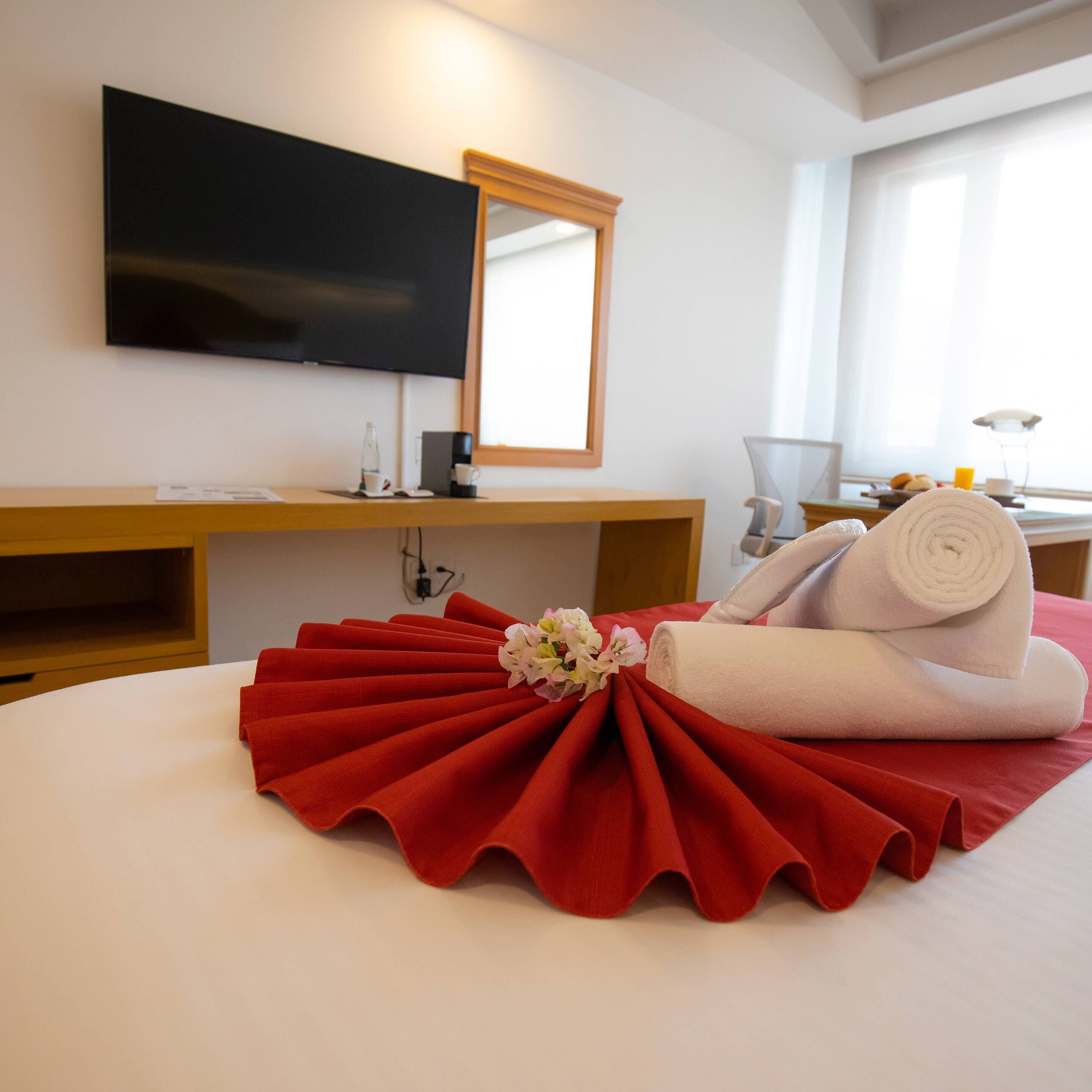 Plus King | Sábanas de algodón egipcio, ropa de cama de alta calidad y edredón 