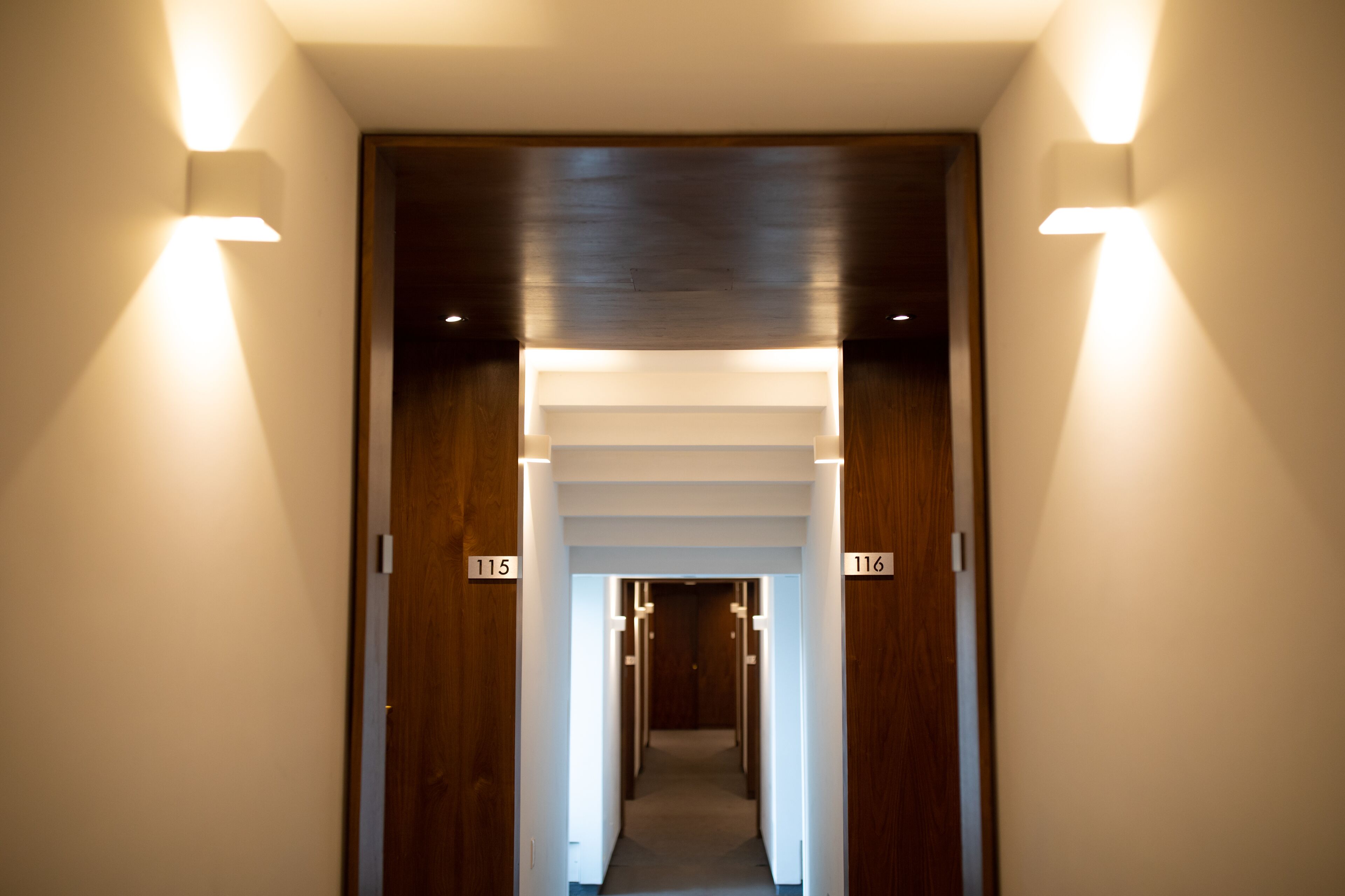 habitación ejecutiva | living area | 32-inch flat-screen tv with cable channels, tv, heated floors