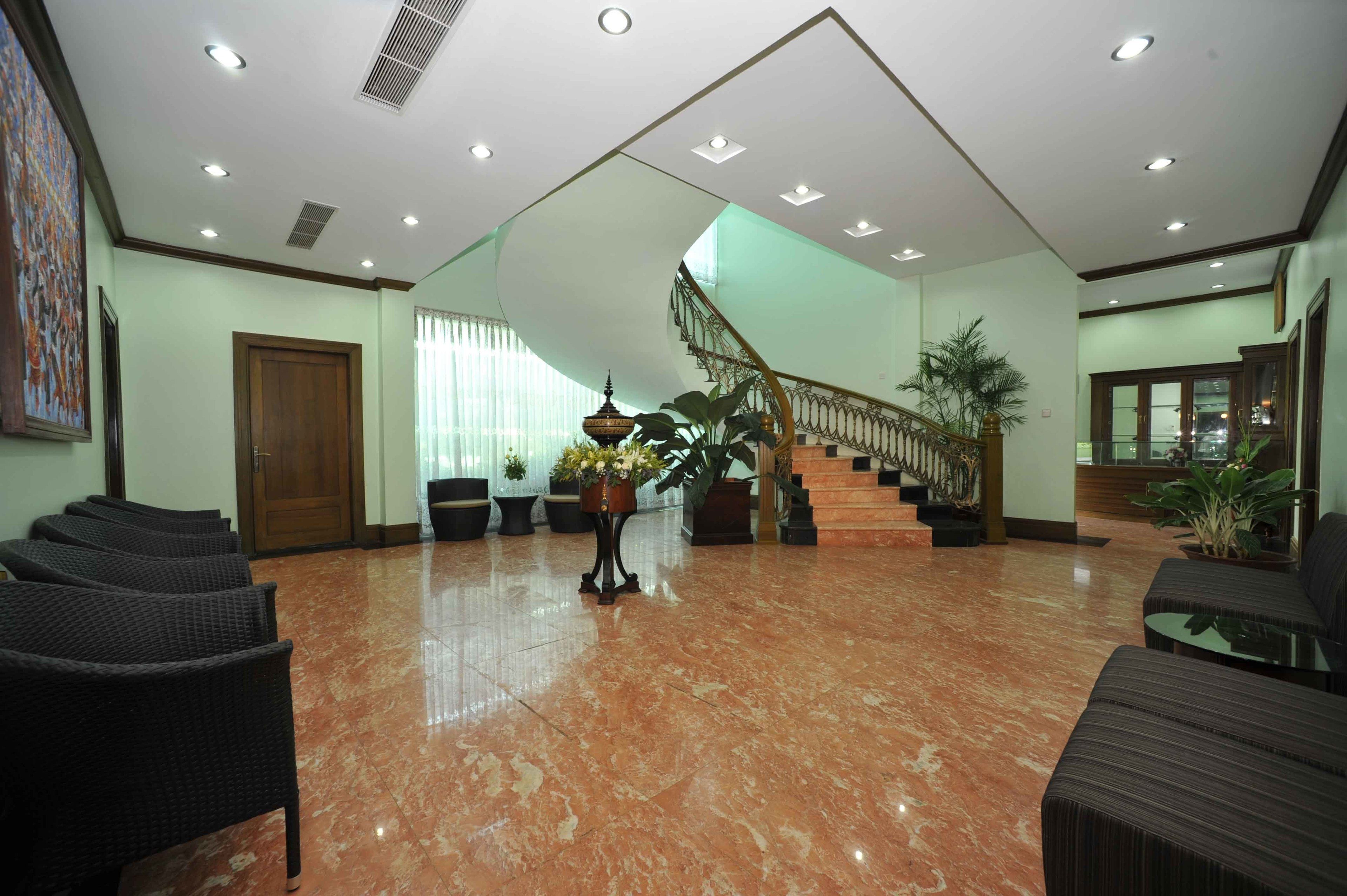 lobby