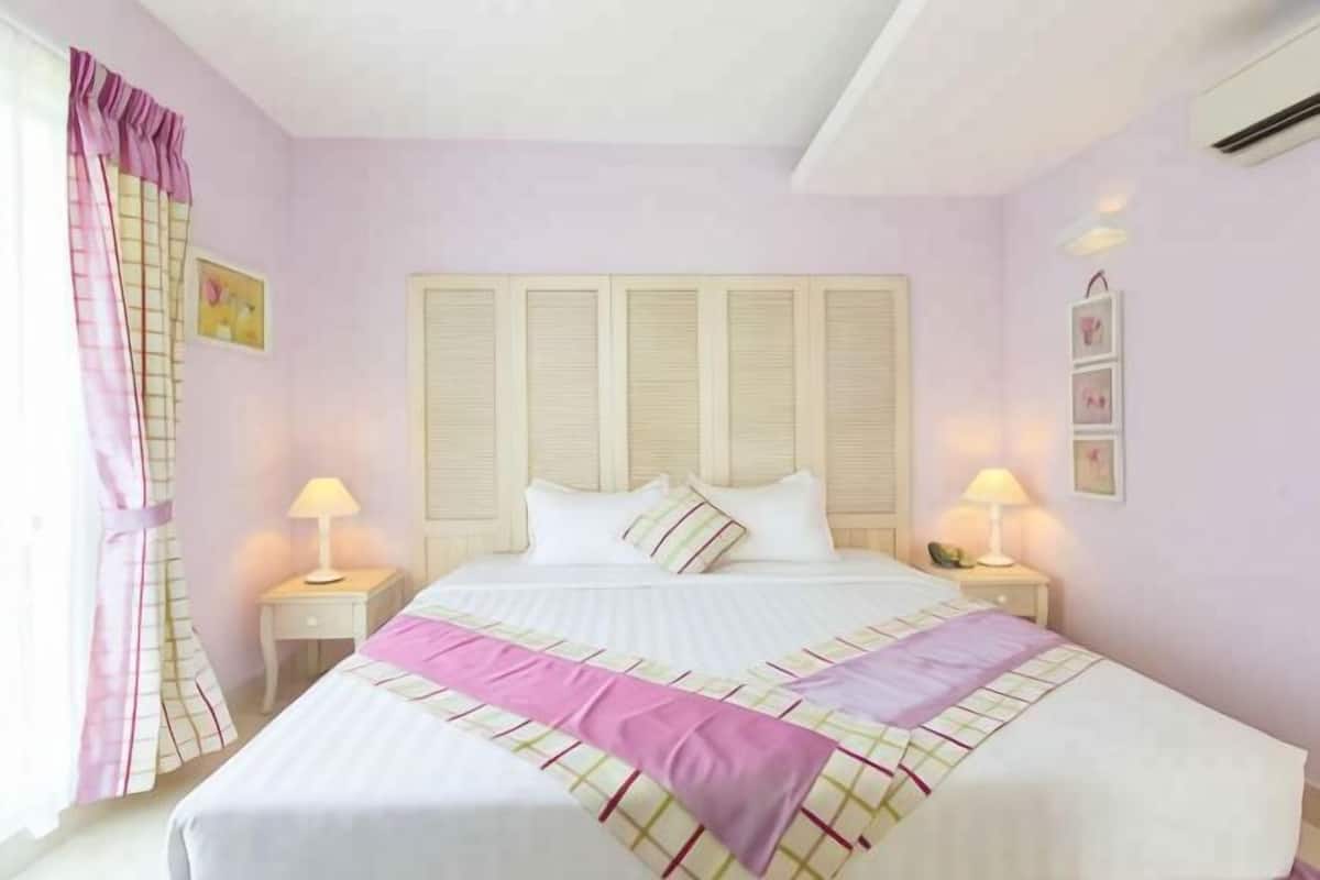 Premium bedding, minibar, in-room safe, individually decorated