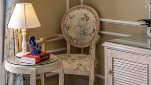 ห้องบิสซิเนสดับเบิลหรือทวิน, ระเบียง | เครื่องนอนระดับพรีเมียม, ผ้านวมขนเป็ด, มินิบาร์, ตู้นิรภัยในห้องพัก