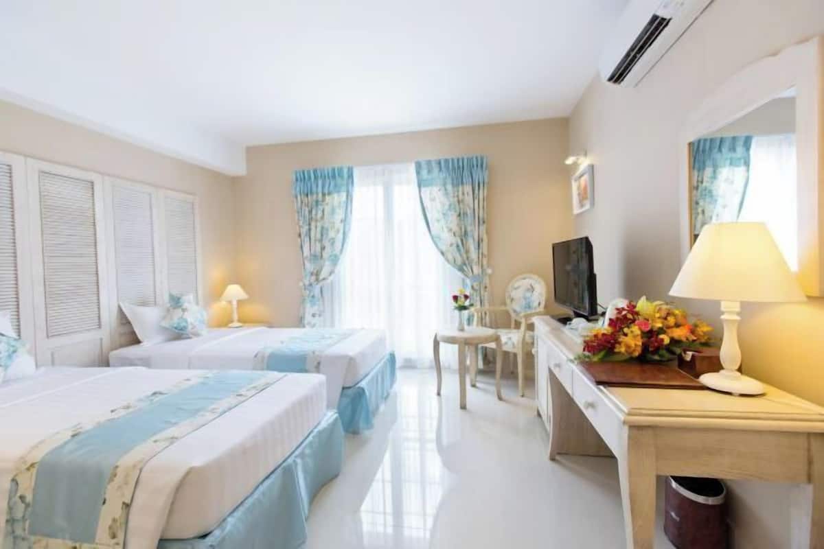 Premium bedding, minibar, in-room safe, individually decorated