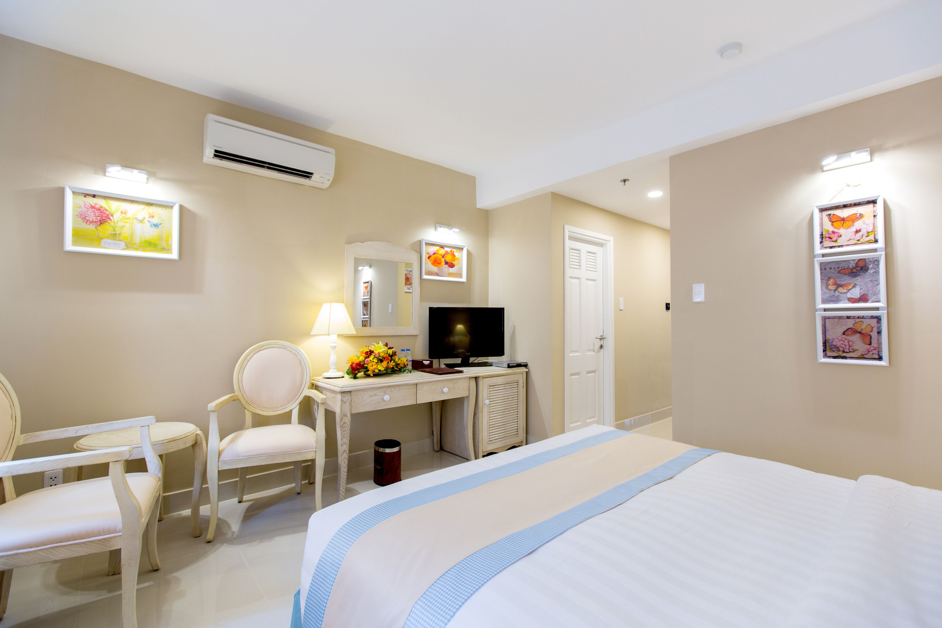 deluxe double room | 1 bedroom, premium bedding, minibar, in-room safe