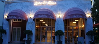Hotel L'Odeon Phu My Hung
