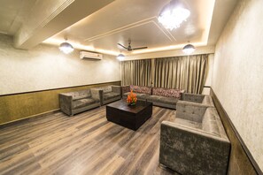 ロビー応接スペース