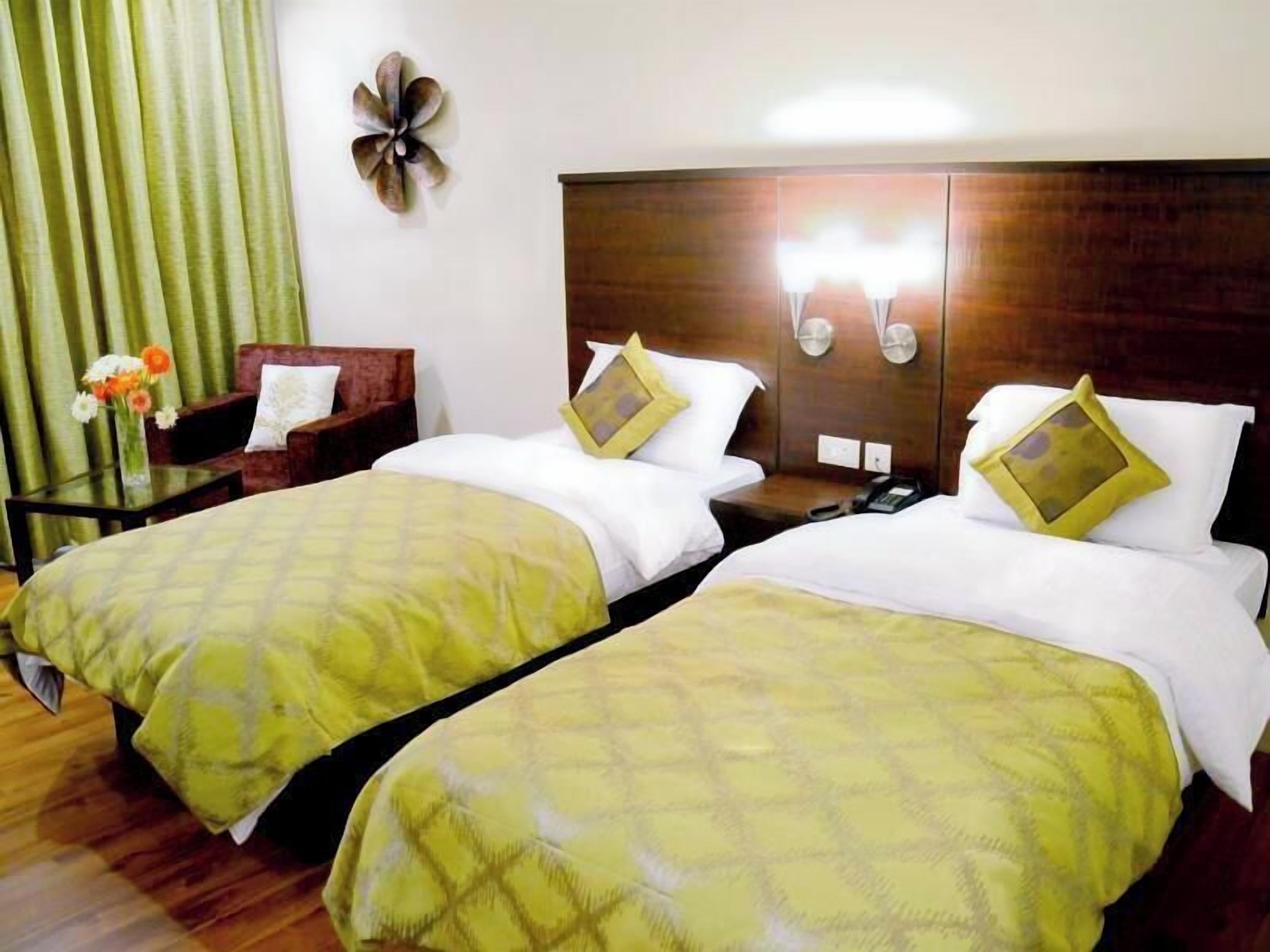 1 bedroom, premium bedding, in-room safe, desk